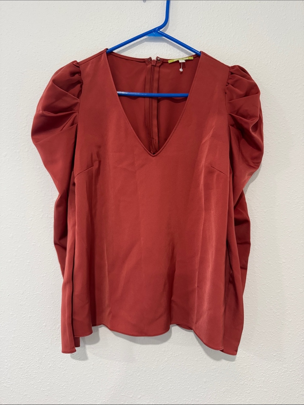 Gianni Bini Small Rust Red V-Neck Puff Sleeve Blouse